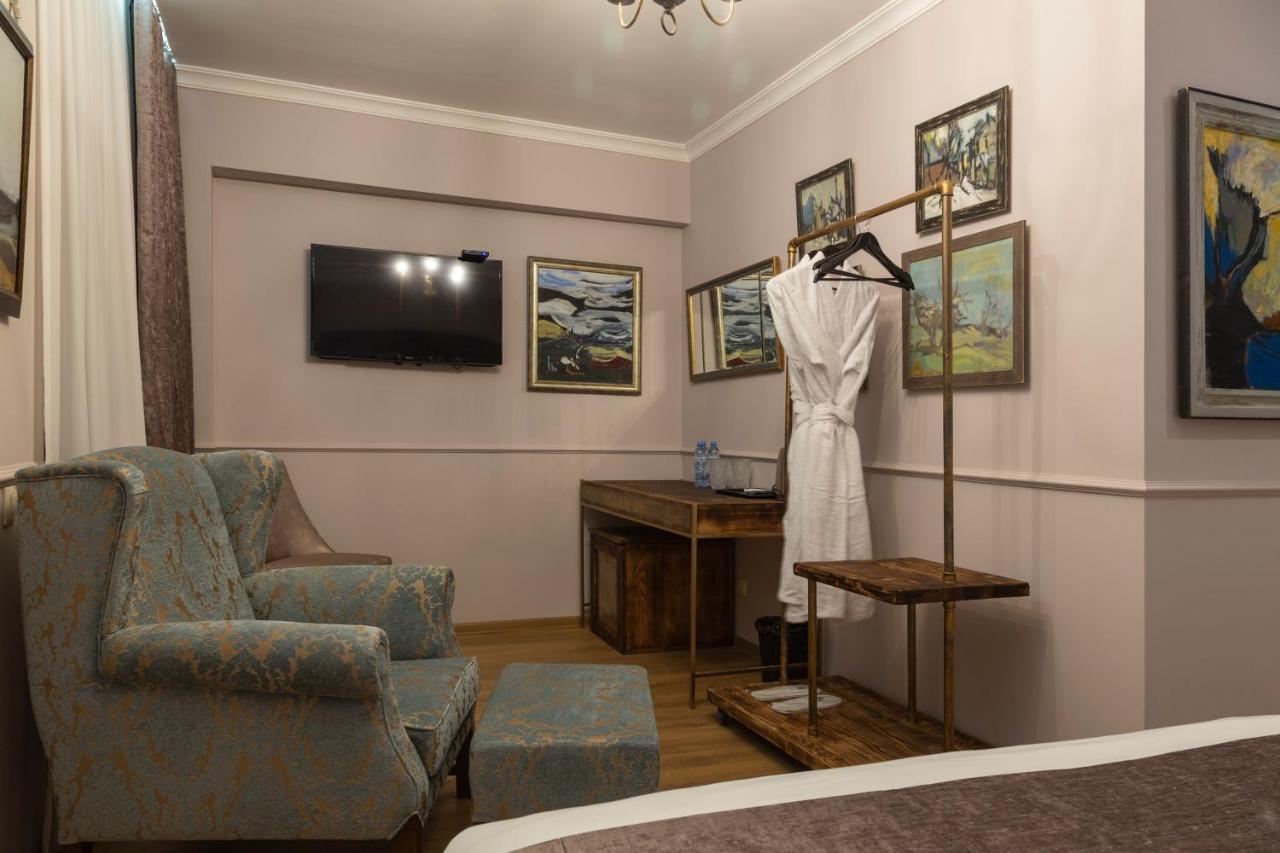 Omart Hotel - Gallery 트빌리시 외부 사진