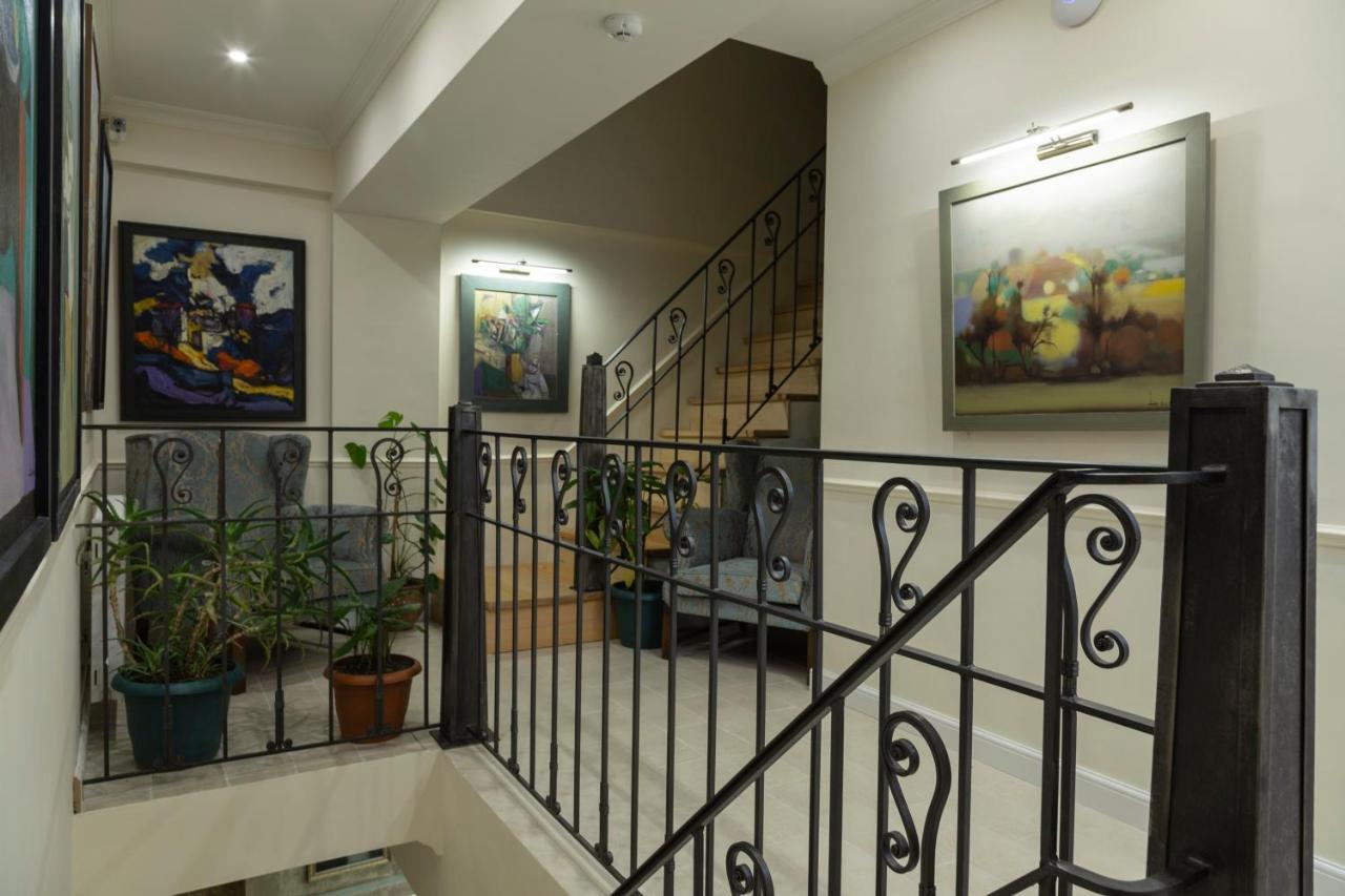 Omart Hotel - Gallery 트빌리시 외부 사진